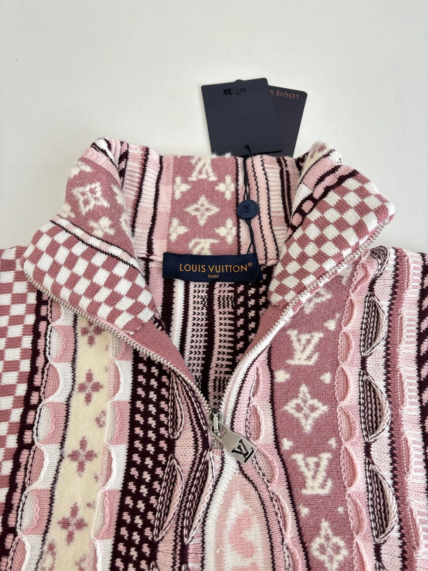 wg.luxury-- 8V Nigo item:E-F363I0605